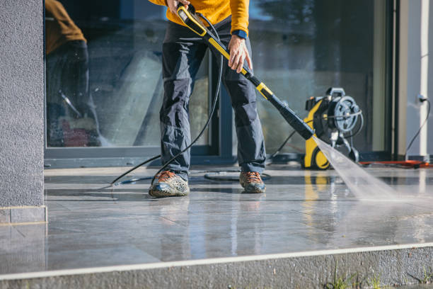 Best Deck Cleaning Services  in North Lynnwood, WA