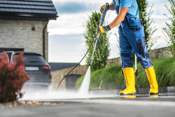 Why Choose Our Certified Pressure Washing Experts for Your Project Needs in North Lynnwood, WA?